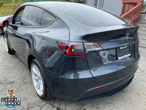 Used 2024 Tesla Model Y 2WD image 84