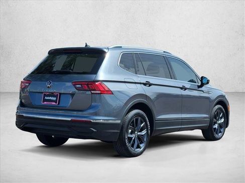 Used 2023 Volkswagen Tiguan SE FWD image 5