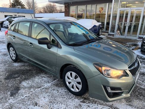 Used 2015 Subaru Impreza 2.0i image 4