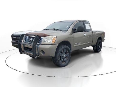 Used 2006 Nissan Titan SE image 3