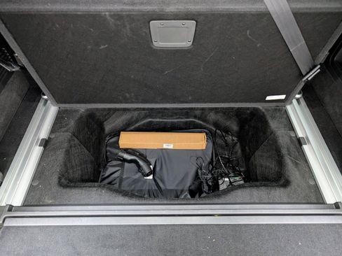 Used 2025 Rivian R1S Adventure AWD/4WD image 29