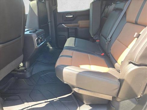 Used 2019 Chevrolet Silverado 1500 High Country w/ High Country Premium Package AWD/4WD image 20