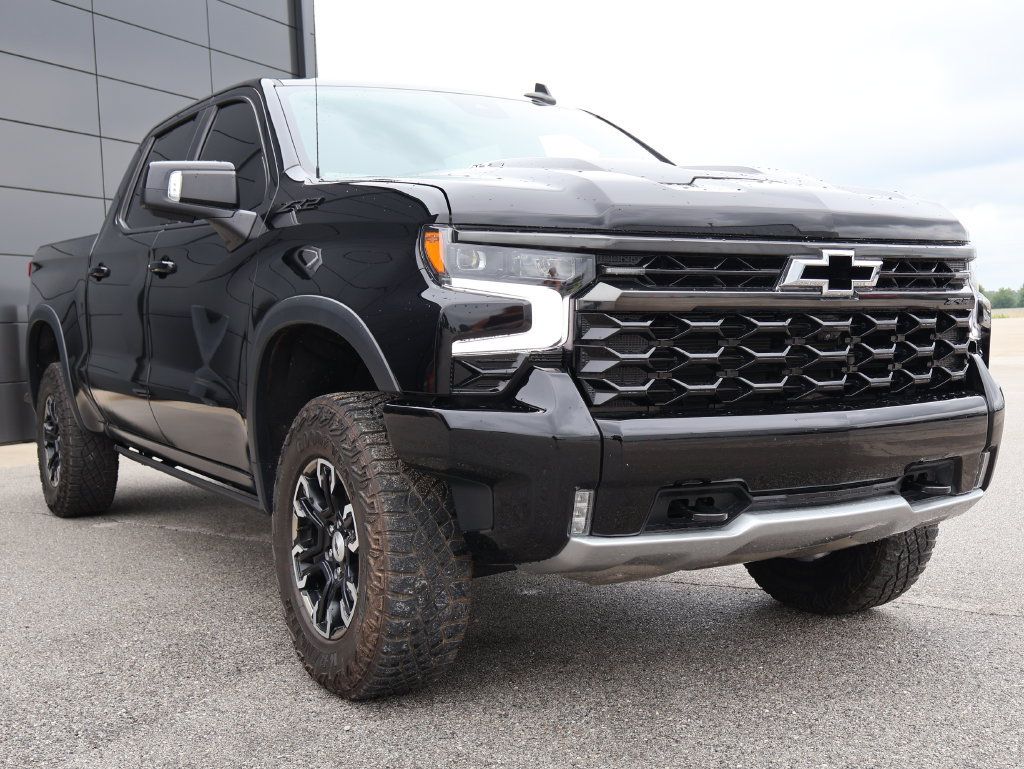 Used 2023 Chevrolet Silverado 1500 ZR2 w/ Technology Package AWD/4WD image 6