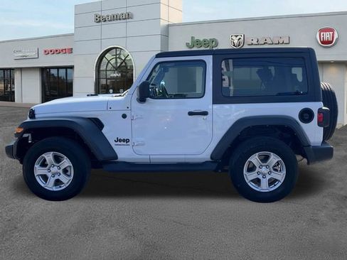 Used 2022 Jeep Wrangler Sport AWD/4WD image 4