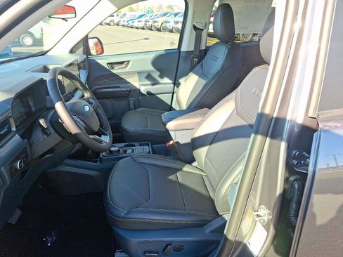 New 2025 Ford Maverick Lobo image 11