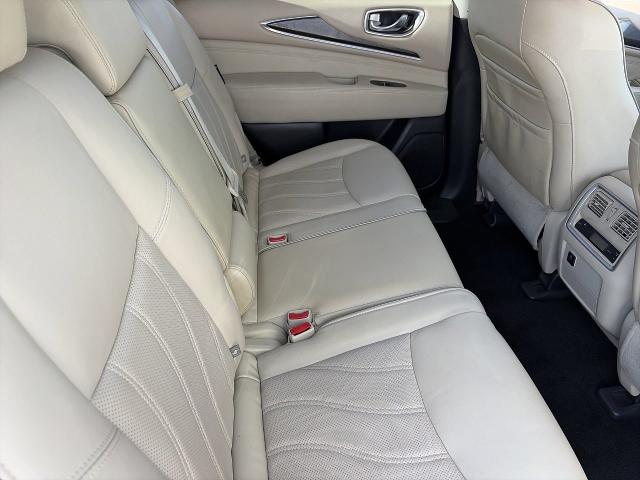 Used 2018 INFINITI QX60 FWD w/ Premium Plus Package image 12