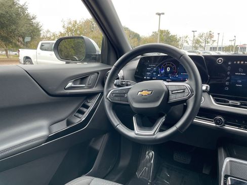 Used 2025 Chevrolet Equinox LT image 33