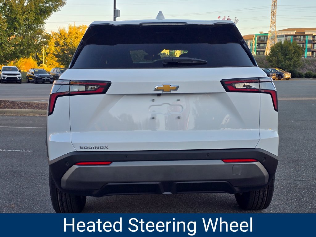 New 2027 Chevrolet Equinox LT FWD image 3
