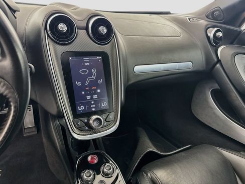 Used 2021 McLaren GT RWD image 23