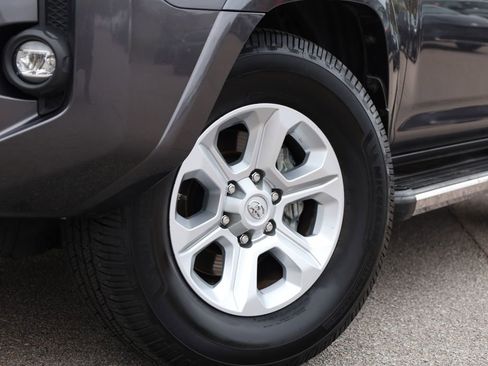 Used 2021 Toyota 4Runner SR5 Premium w/ Moonroof Package image 15