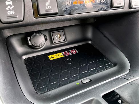 Used 2024 Toyota RAV4 XLE Premium w/ Weather Package FWD image 32