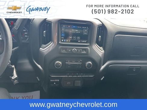 Used 2019 Chevrolet Silverado 1500 Custom w/ Custom Value Package RWD image 17