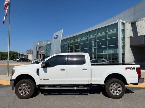 Used 2019 Ford F250 Lariat w/ Lariat Ultimate Package AWD/4WD image 2