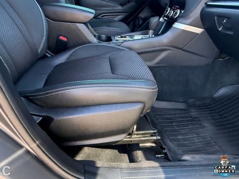 Used 2022 Subaru Forester Premium image 11