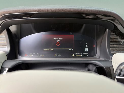 Used 2024 Lincoln Aviator Black Label w/ Dynamic Handling Package image 11