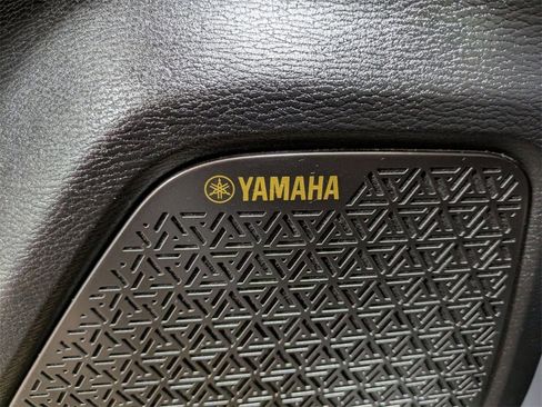 Used 2025 Mitsubishi Outlander SEL image 15