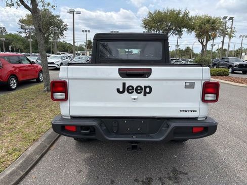 Used 2021 Jeep Gladiator Sport AWD/4WD image 5