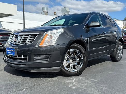 Used 2016 Cadillac SRX Luxury FWD image 2