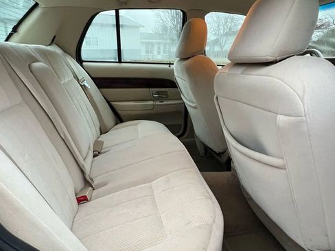 Used 2007 Mercury Grand Marquis GS image 11