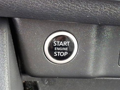 Certified 2023 Nissan Rogue SV image 24