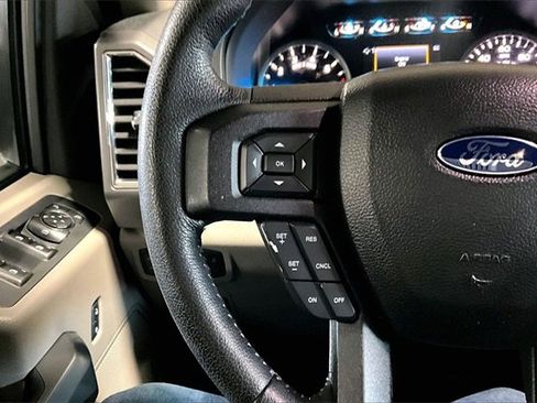 Used 2015 Ford F150 XLT w/ Equipment Group 302A Luxury image 20