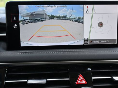 Used 2025 Genesis G70 2.5T RWD image 19