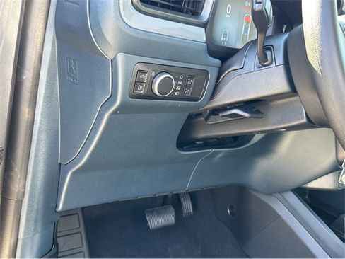 New 2025 Ford Maverick XL image 32