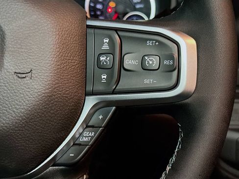 New 2026 RAM 2500 Big Horn AWD/4WD image 31