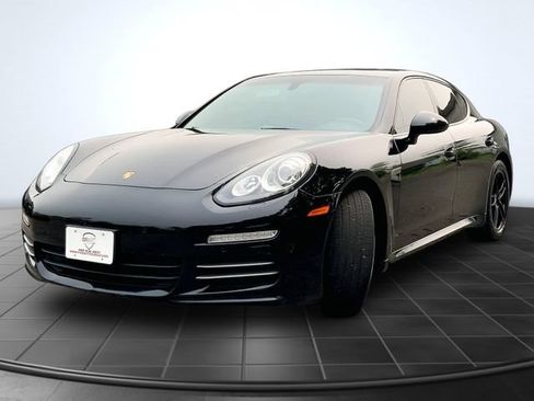 Used 2015 Porsche Panamera 4 AWD/4WD image 4