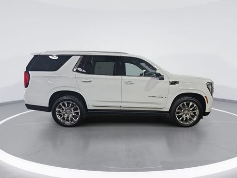 Used 2026 GMC Yukon Denali w/ Sun & Power Step Package AWD/4WD image 2
