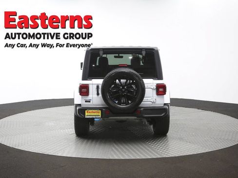 Used 2023 Jeep Wrangler Unlimited Sahara w/ Dual Top Group AWD/4WD image 38