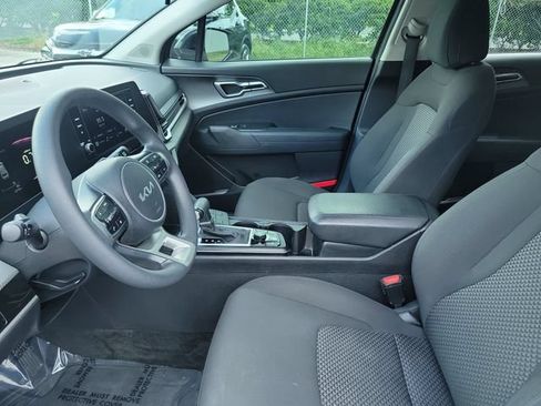 Used 2024 Kia Sportage LX FWD image 17
