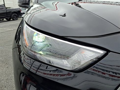 Used 2021 Toyota Highlander XLE image 11