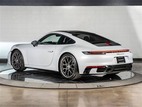 Certified 2024 Porsche 911 Carrera T RWD image 3
