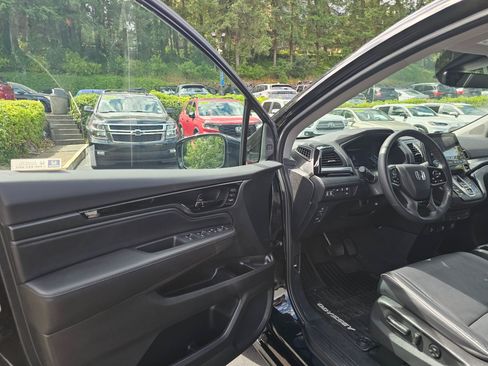 Used 2023 Honda Odyssey Elite image 23