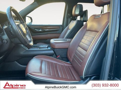 Used 2023 GMC Yukon Denali Ultimate image 9