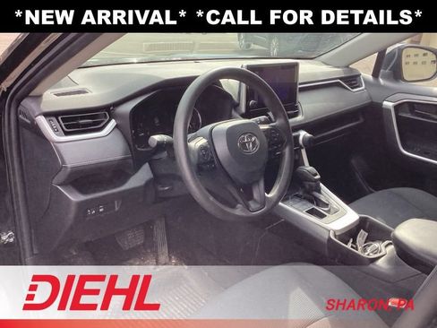 Used 2024 Toyota RAV4 LE AWD/4WD image 10