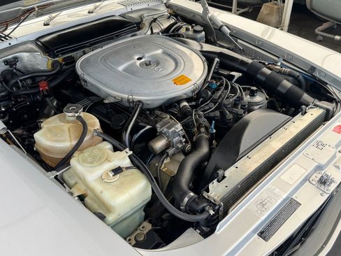 Used 1987 Mercedes-Benz 560 SL image 39