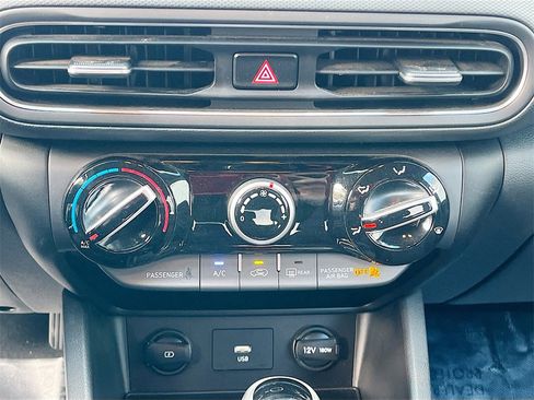 Used 2023 Hyundai Kona SEL image 15