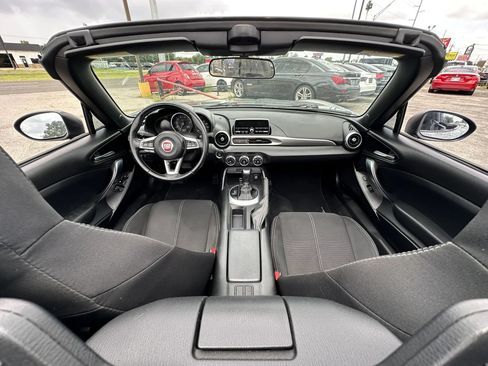 Used 2017 FIAT 124 Spider Classica RWD image 20