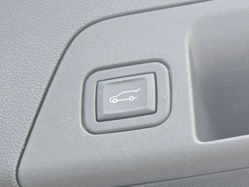 Used 2023 Buick Envision Preferred AWD/4WD image 16