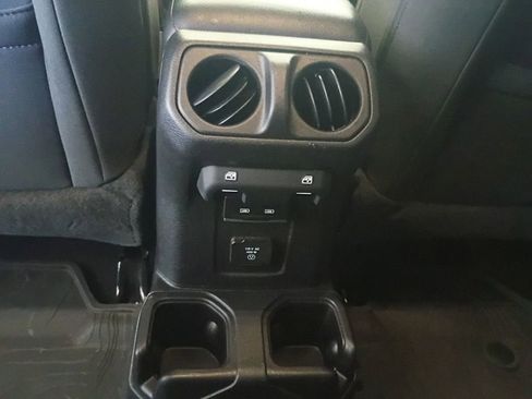 Used 2023 Jeep Gladiator Rubicon w/ Cold Weather Group AWD/4WD image 26