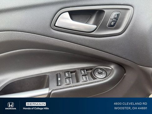 Used 2017 Ford Escape SE w/ Equipment Group 201A FWD image 14