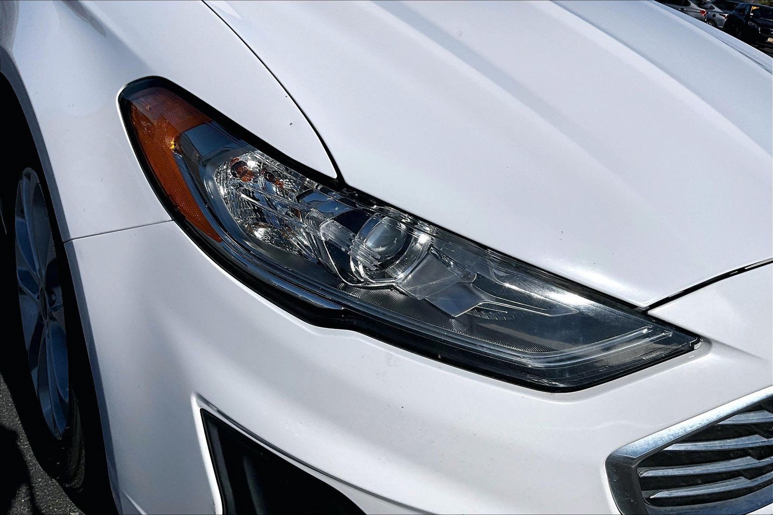Used 2020 Ford Fusion SE FWD image 29