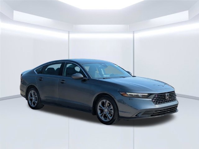 Used 2023 Honda Accord EX image 8