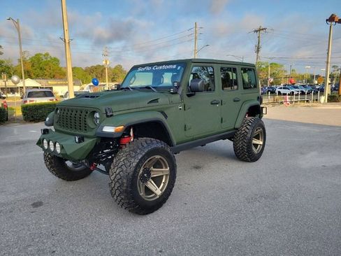 Used 2025 Jeep Wrangler Unlimited Sport AWD/4WD image 4