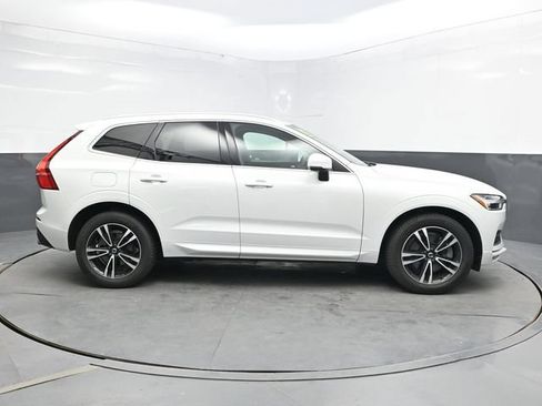 Used 2021 Volvo XC60 T6 Momentum AWD/4WD image 9