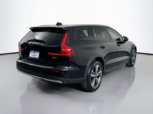 New 2026 Volvo V60 B5 Cross Country Plus w/ Protection Package Premier AWD/4WD image 5