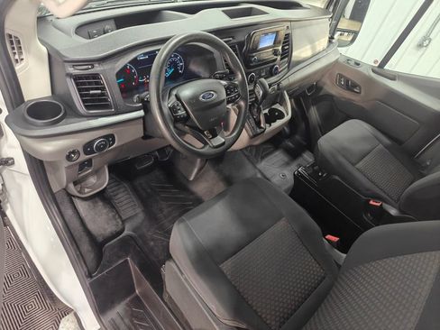 Used 2025 Ford Transit 250 Low Roof w/ Exterior Upgrade Package RWD image 4