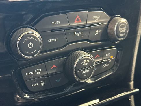 Used 2023 Chrysler 300 S RWD image 21